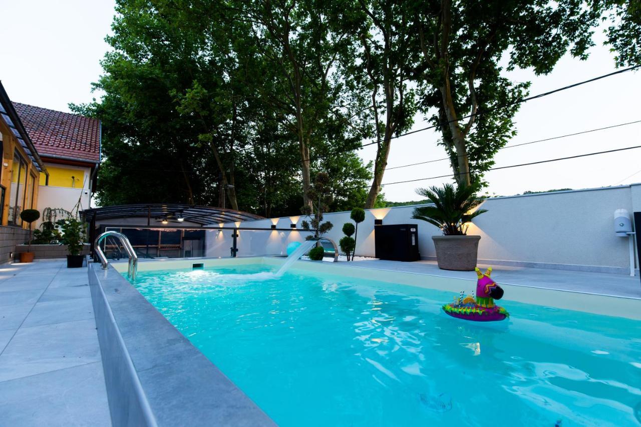 Mintamokus Vendeghaz Otel Miskolc Dış mekan fotoğraf